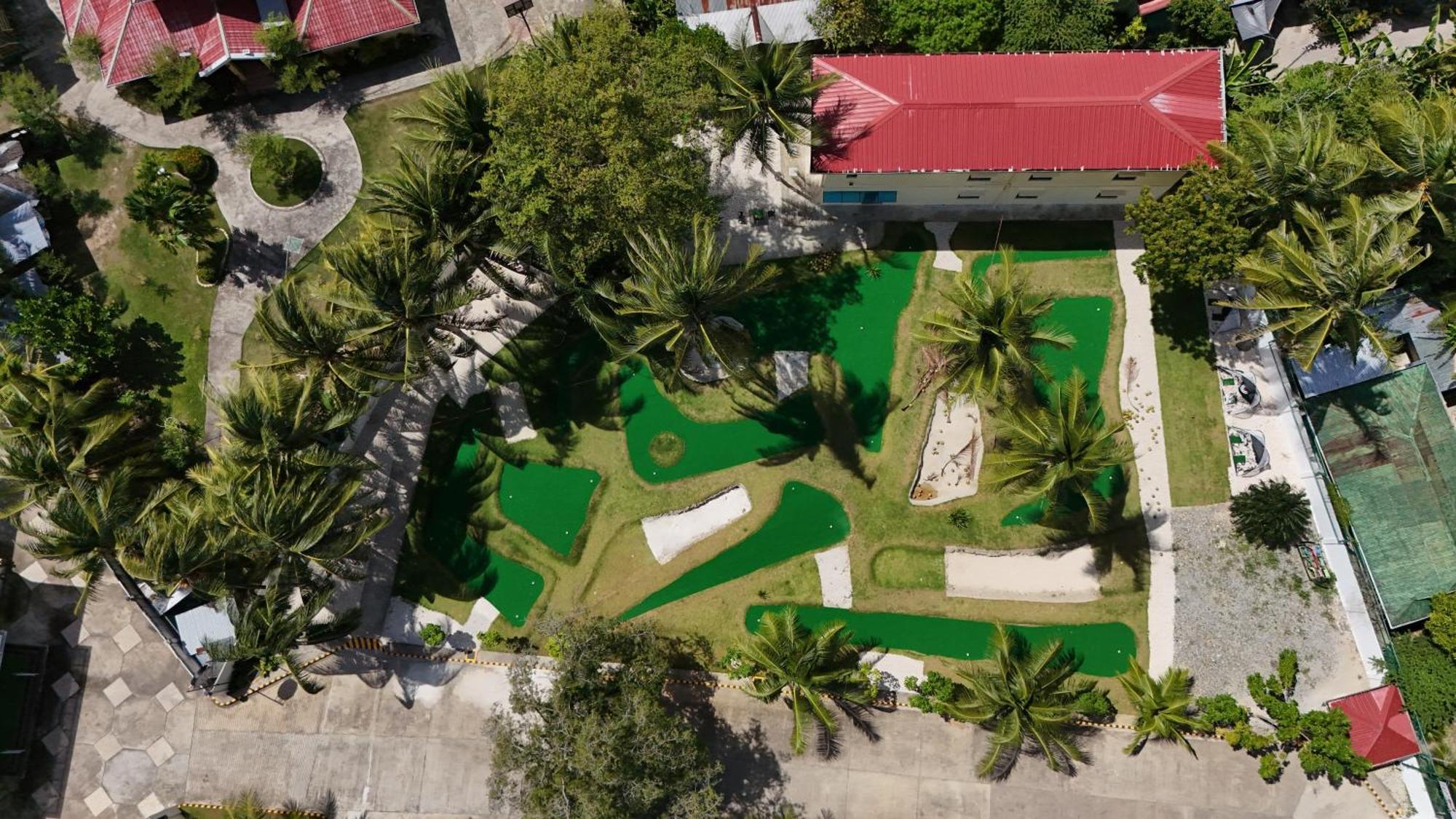 W Golf Resort Oslob Dış mekan fotoğraf